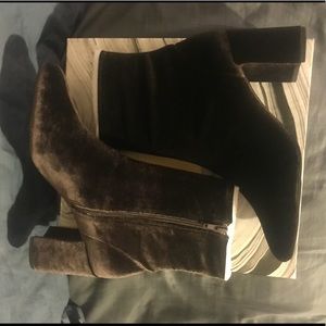 Brand New Jeffrey Campbell Booties!!